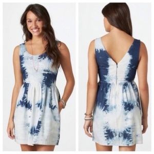 American Eagle Tie-Dye Lightweight Denim V-Neck Dress (6)